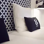Gr8 Hotel