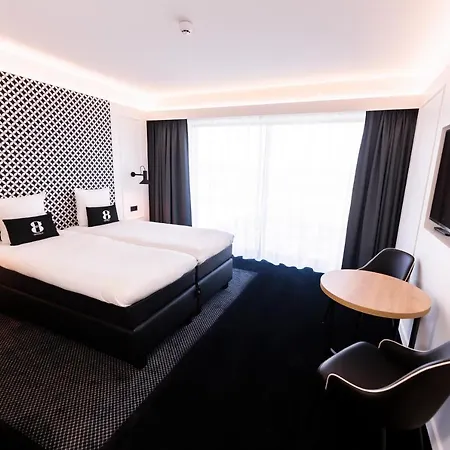 Gr8 Hotel