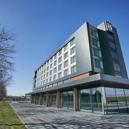 Gr8 Hotel 3*